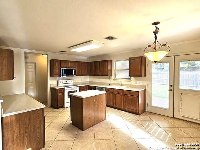 9119 Hampton Hills, Selma, Texas image 2
