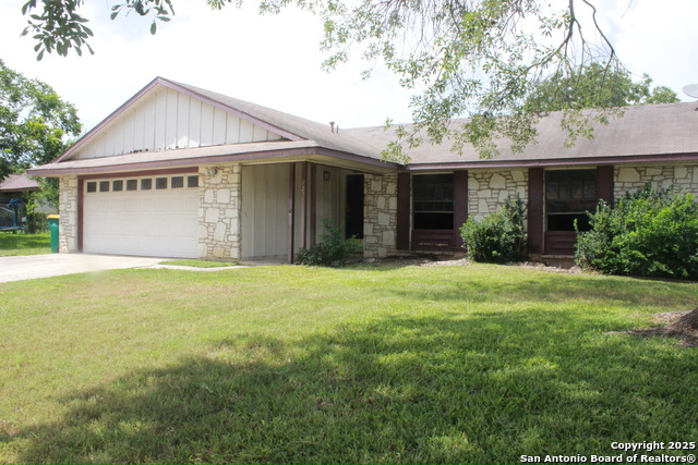 222 Kerry Brook, Converse, Texas image 2