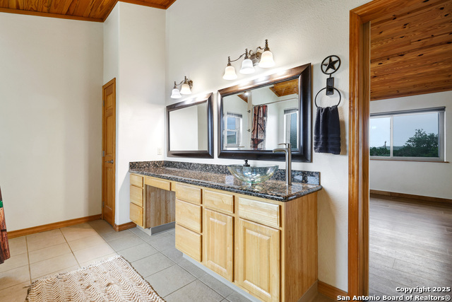 727 Private Road 1508, Bandera, Texas image 18