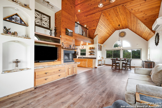 727 Private Road 1508, Bandera, Texas image 4
