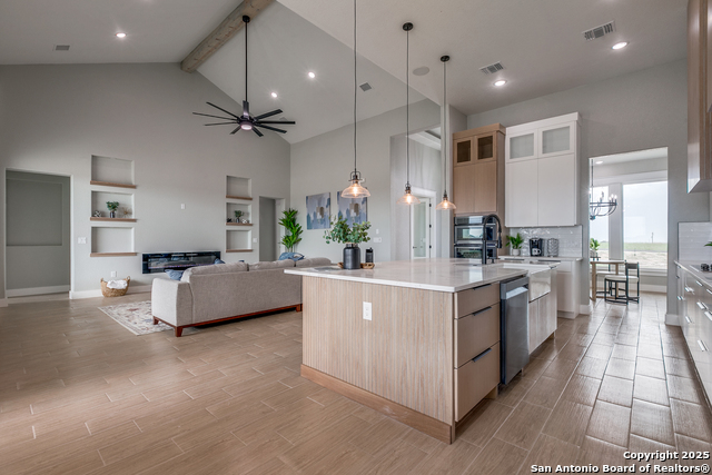 120 Sunset, La Vernia, Texas image 12