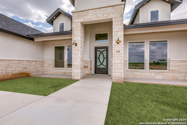 120 Sunset, La Vernia, Texas image 4