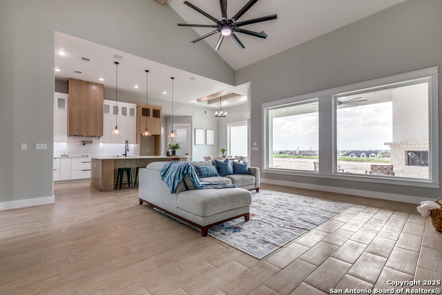 120 Sunset, La Vernia, Texas image 9