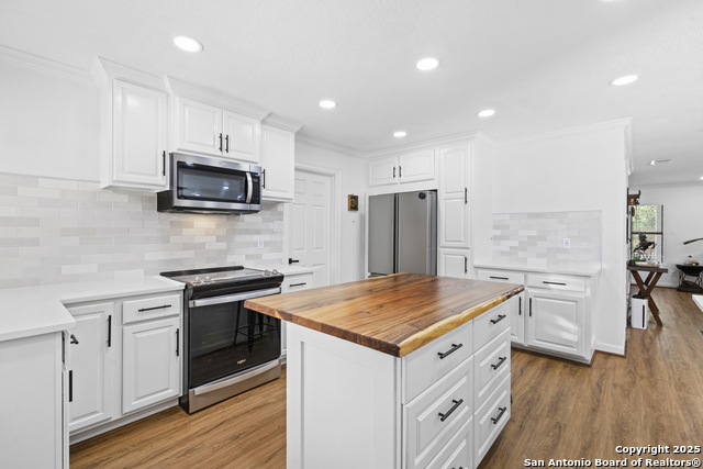 13423 Forum, Universal City, Texas image 10