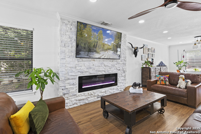 13423 Forum, Universal City, Texas image 4