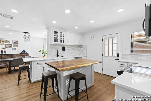 13423 Forum, Universal City, Texas image 9
