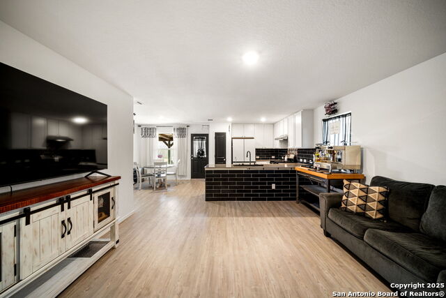 9101 Honey Mesquite, Seguin, Texas image 9