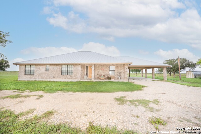 472 County Road 444, Hondo, Texas image 1