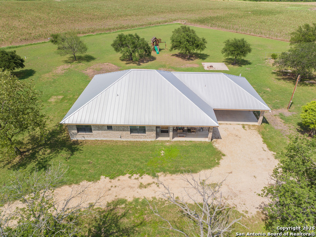 472 County Road 444, Hondo, Texas image 20