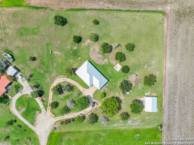 472 County Road 444, Hondo, Texas image 24