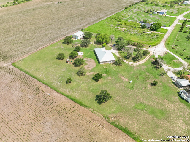 472 County Road 444, Hondo, Texas image 28