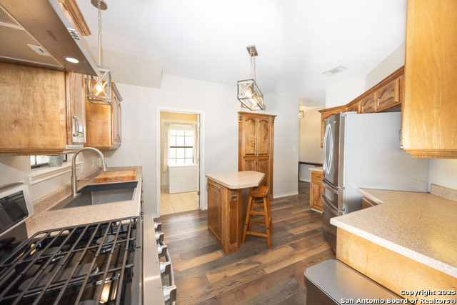472 County Road 444, Hondo, Texas image 7