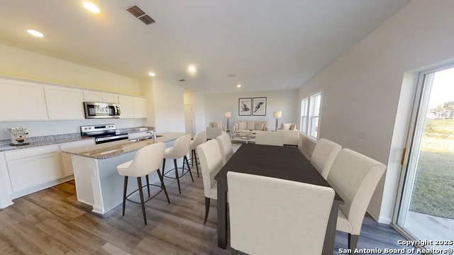 112 Dionicio Loop, Seguin, Texas image 3