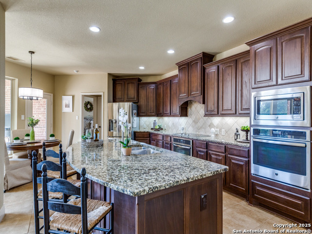 952 Wilderness Trail, New Braunfels, Texas image 12