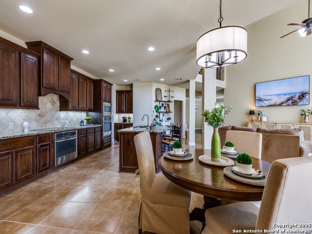 952 Wilderness Trail, New Braunfels, Texas image 13