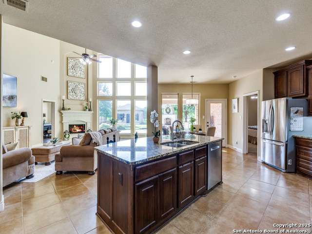 952 Wilderness Trail, New Braunfels, Texas image 16