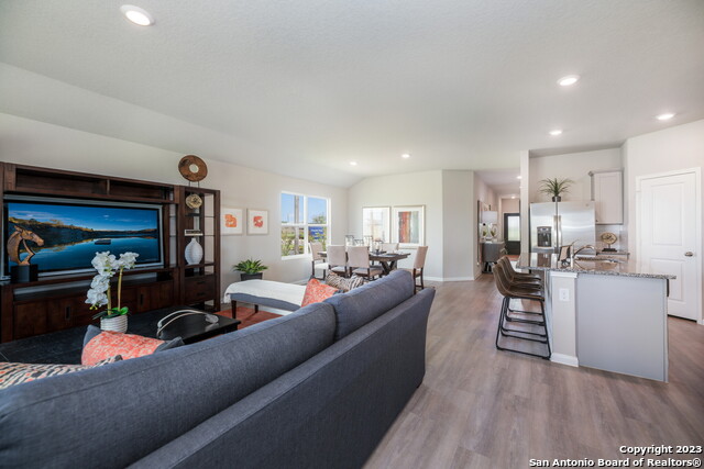 760 Opossum Trl, New Braunfels, Texas image 3