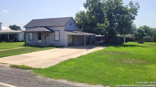 205 Maverick, Falls City, Texas image 3