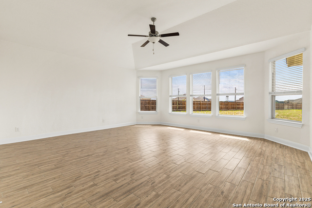 127 Arched Oak, Floresville, Texas image 15