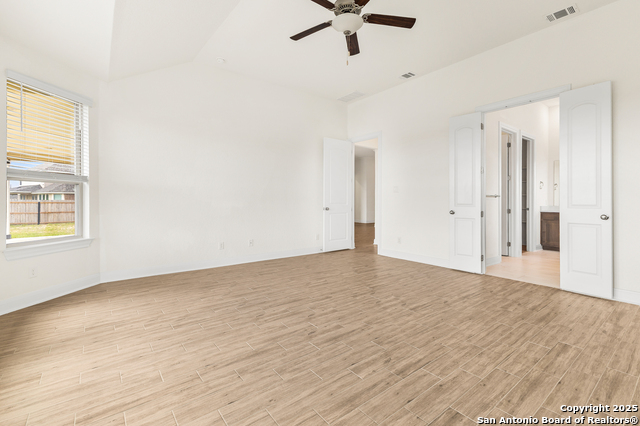 127 Arched Oak, Floresville, Texas image 19