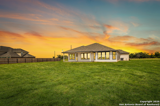 127 Arched Oak, Floresville, Texas image 21
