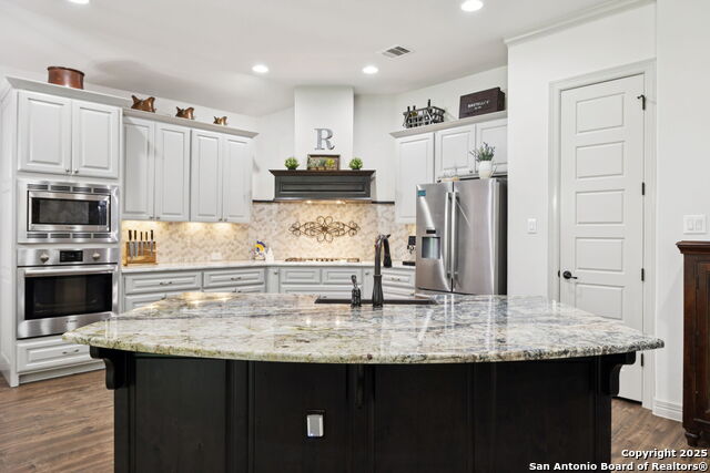 402 Knoll Springs, Boerne, Texas image 11