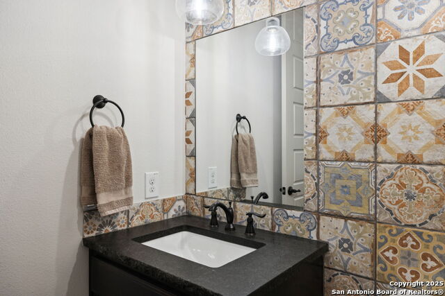 402 Knoll Springs, Boerne, Texas image 21