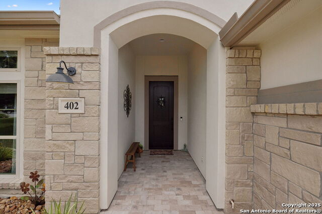 402 Knoll Springs, Boerne, Texas image 3