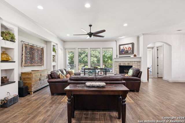 402 Knoll Springs, Boerne, Texas image 6