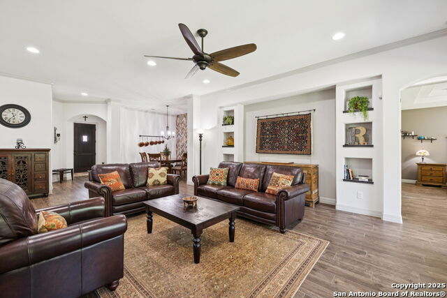 402 Knoll Springs, Boerne, Texas image 8
