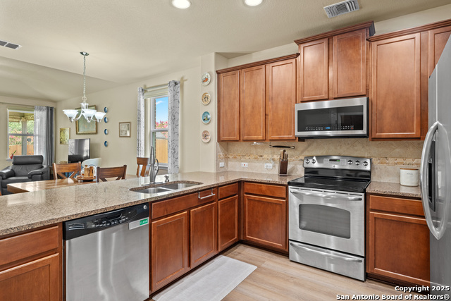 137 Enchanted View, Cibolo, Texas image 12