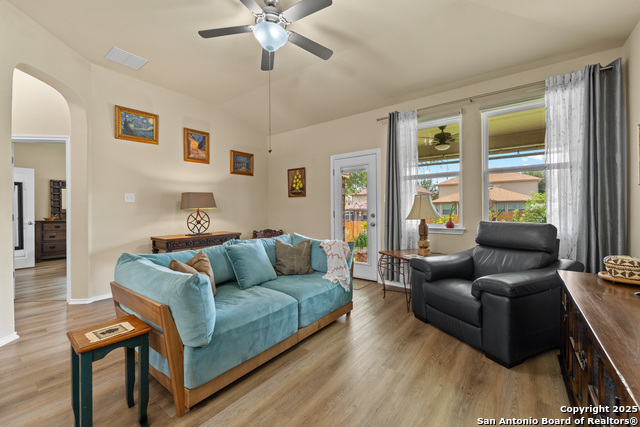 137 Enchanted View, Cibolo, Texas image 16