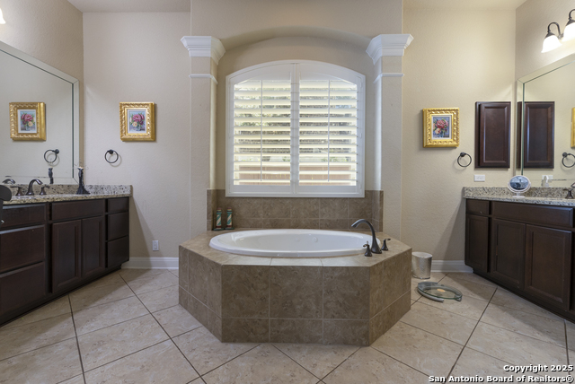 8918 Irving, Boerne, Texas image 21