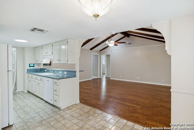 100 Lincoln, Schertz, Texas image 24