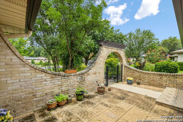 100 Lincoln, Schertz, Texas image 4