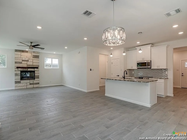 1583 Bonnyview Dr, Canyon Lake, Texas image 6