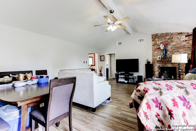 8403 S Meadow Bird Circle, Missouri City, Texas image 16
