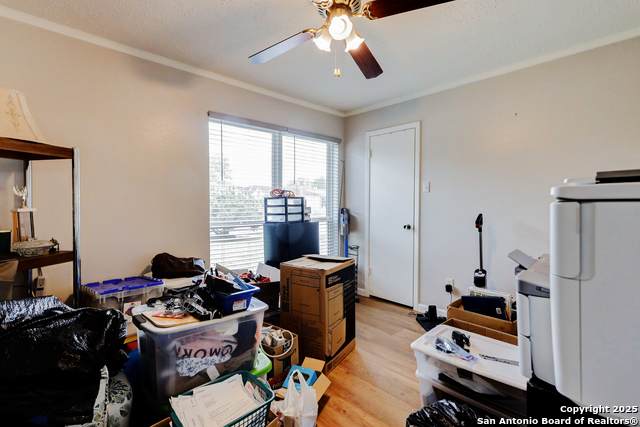 8403 S Meadow Bird Circle, Missouri City, Texas image 21