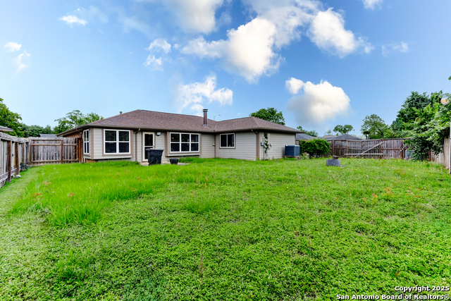 8403 S Meadow Bird Circle, Missouri City, Texas image 34