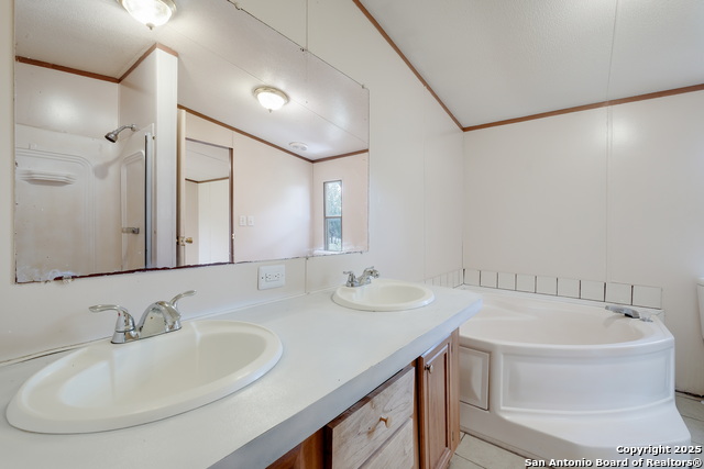 131 Flores Oaks, Floresville, Texas image 21