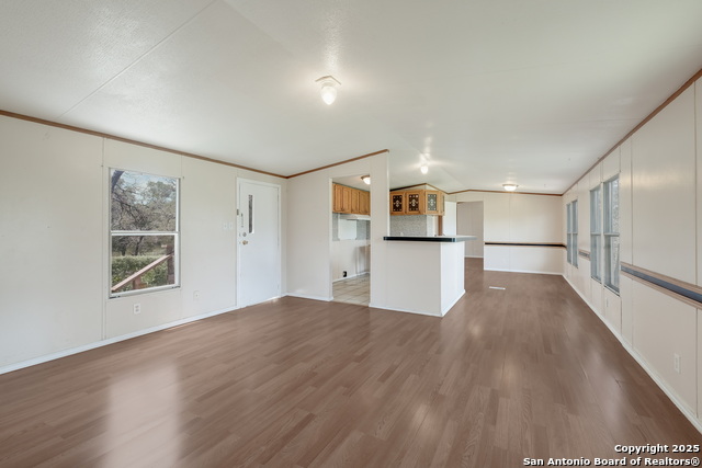131 Flores Oaks, Floresville, Texas image 8