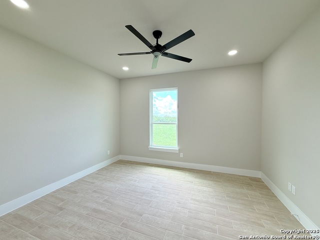 129 Camino Verde Ct, La Vernia, Texas image 16