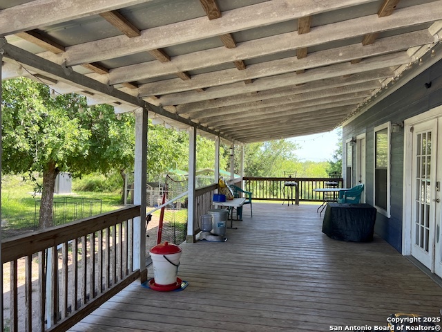621 Cr 356, Kenedy, Texas image 2