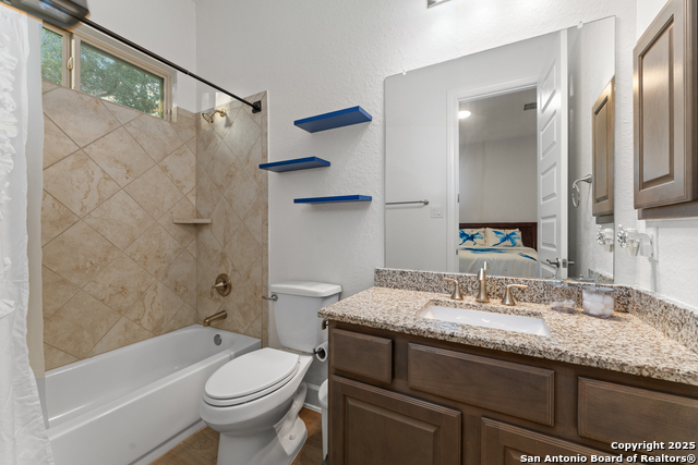 430 James Way, Castroville, Texas image 25