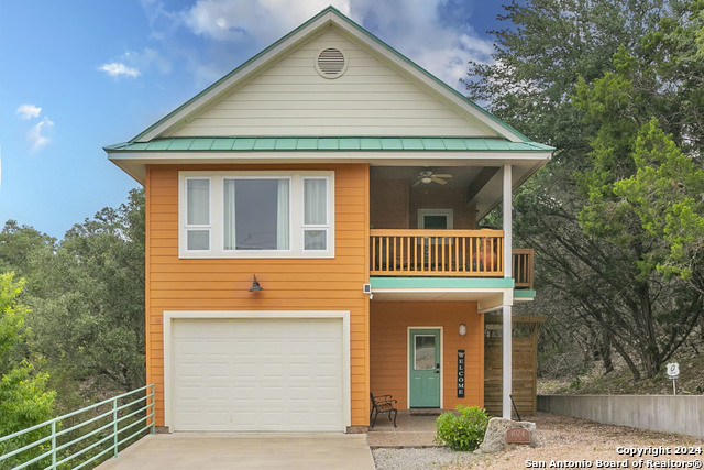 1024 Summit Blf, Canyon Lake, Texas image 1