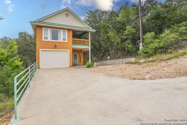 1024 Summit Blf, Canyon Lake, Texas image 19