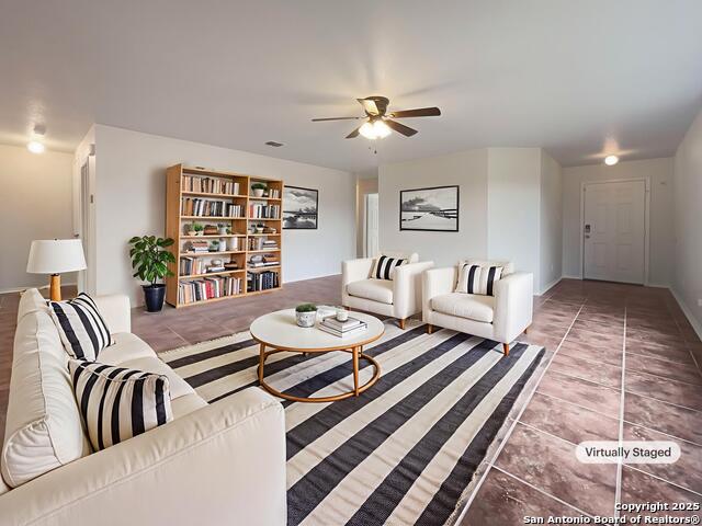 201 Gatewood, Cibolo, Texas image 2