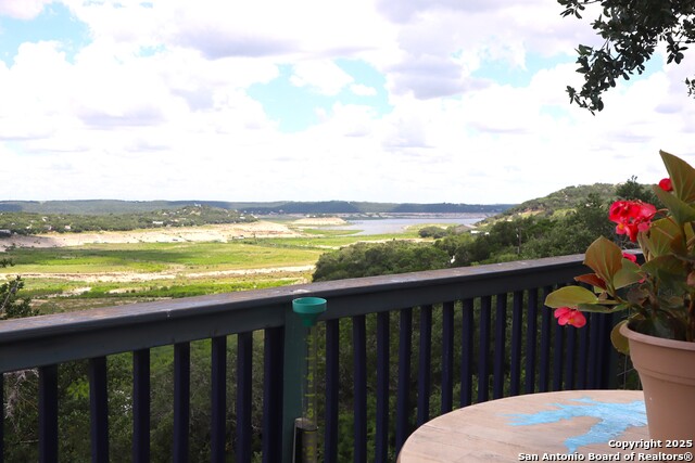 224 Paradise, Lakehills, Texas image 1