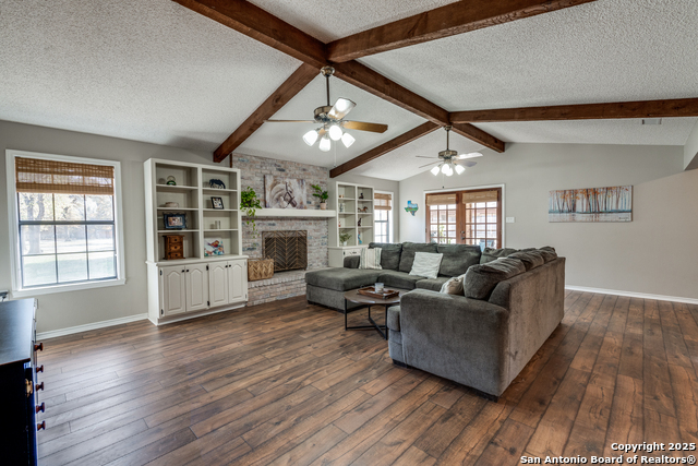 255 Blackjack, La Vernia, Texas image 3