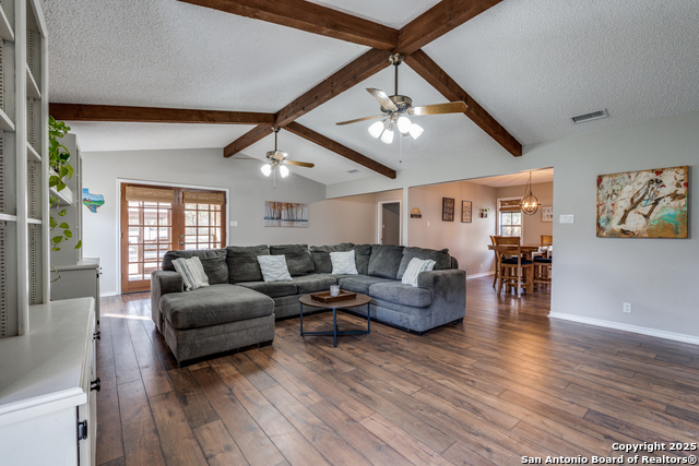 255 Blackjack, La Vernia, Texas image 4